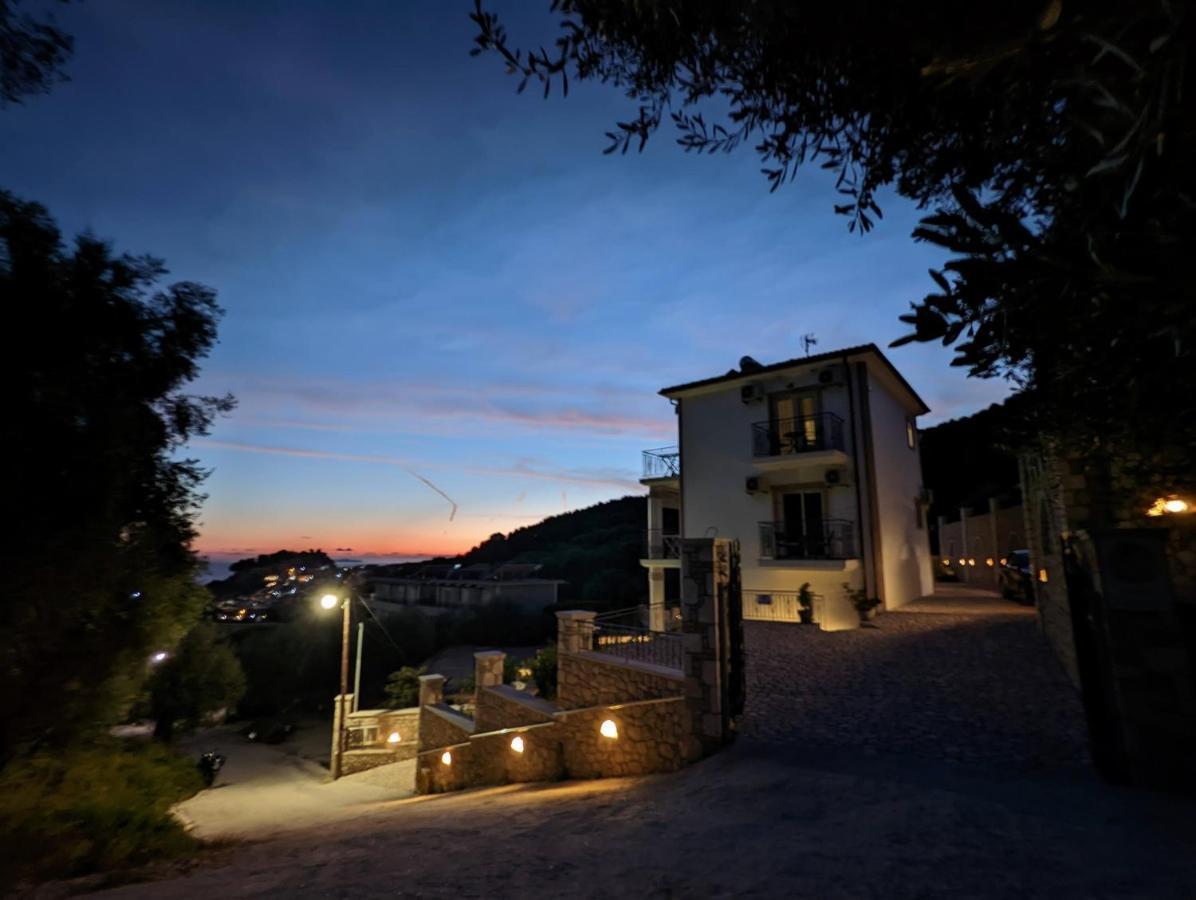 Natura Luxury Suites Parga Exterior foto